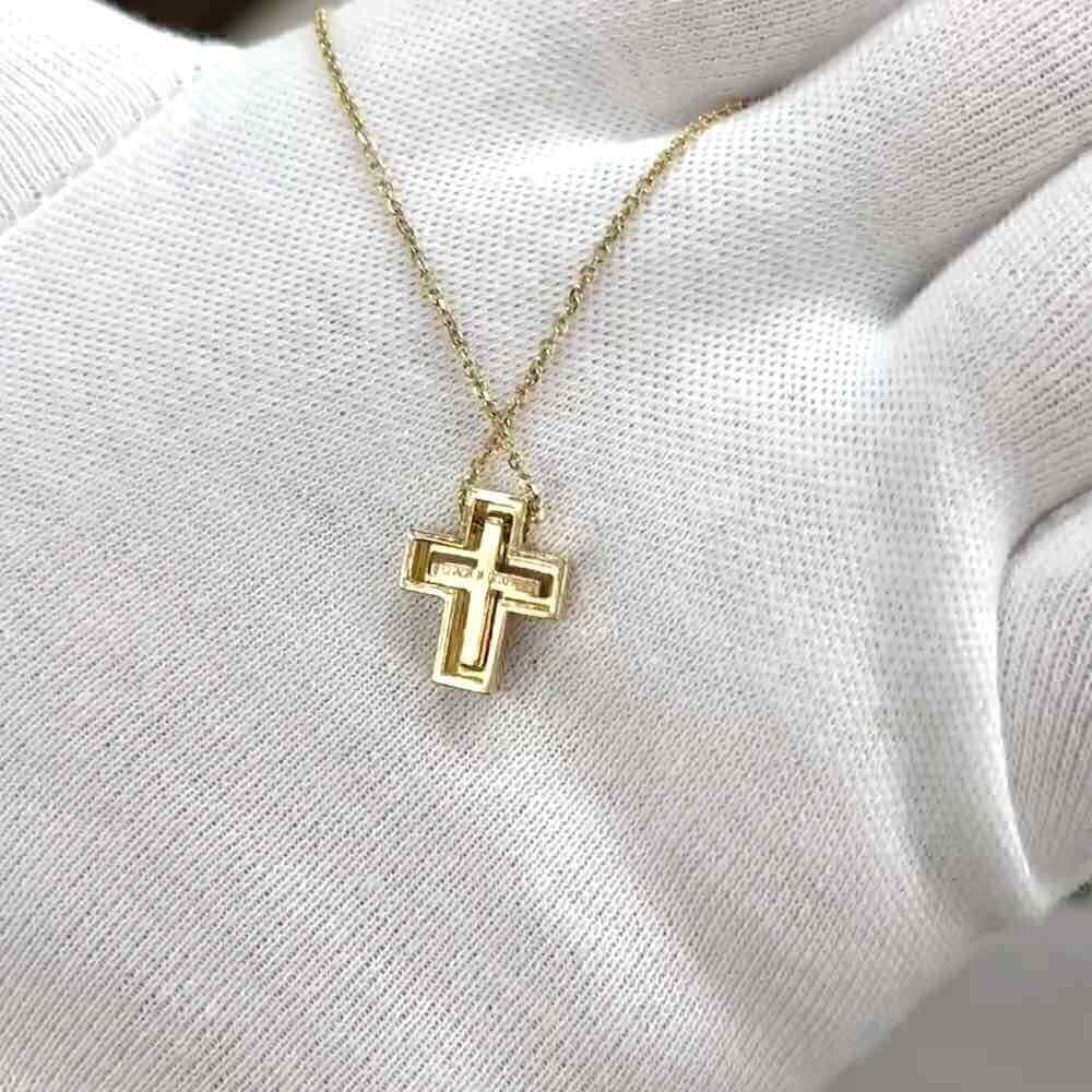 Купить Крест из желтого золота "Спаси и Сохрани" с бриллиантами на цепочке (41345)