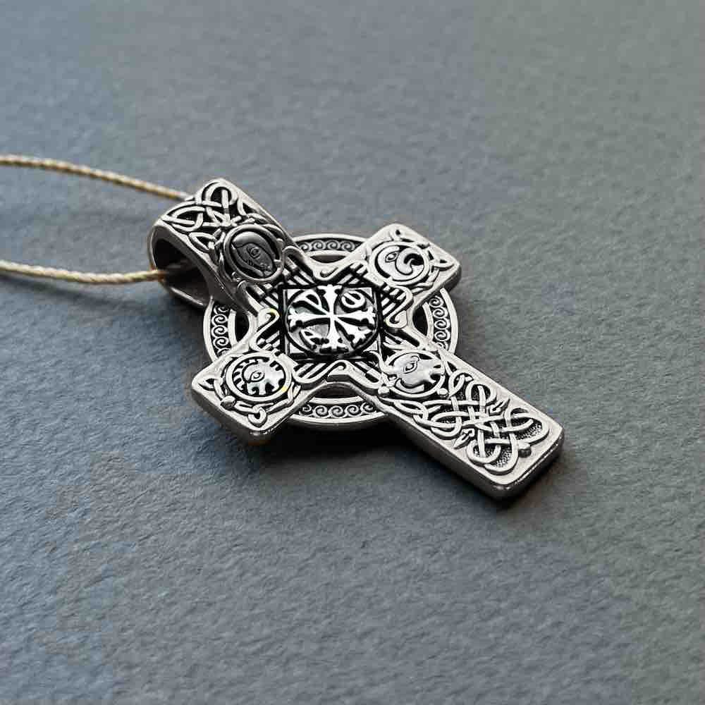 Купить Крест из серебра "Хризма" (42924)