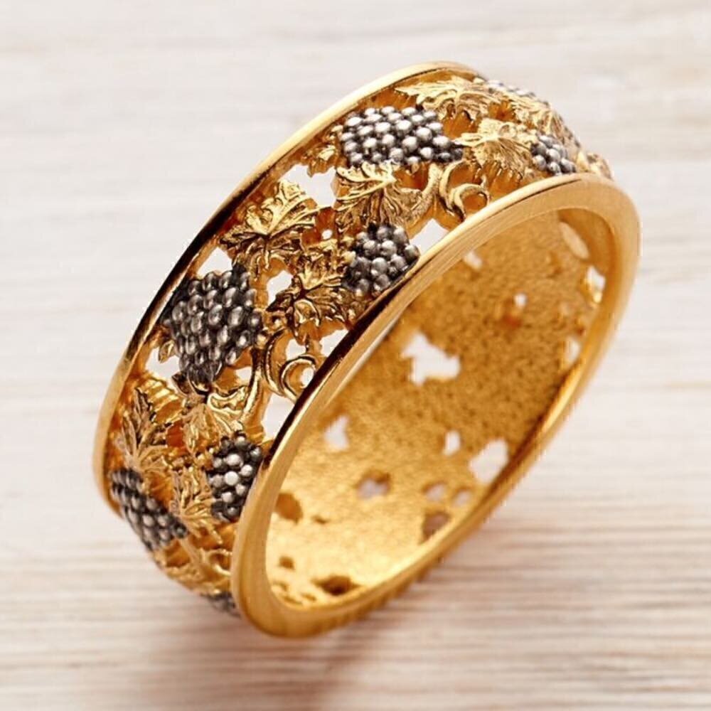 Купить Кольцо из серебра "Виноградная Лоза" (32148)