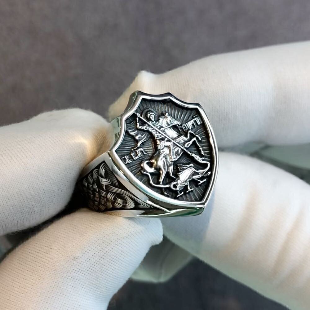 Купить Кольцо из серебра "Святой Георгий Победоносец" (32070)