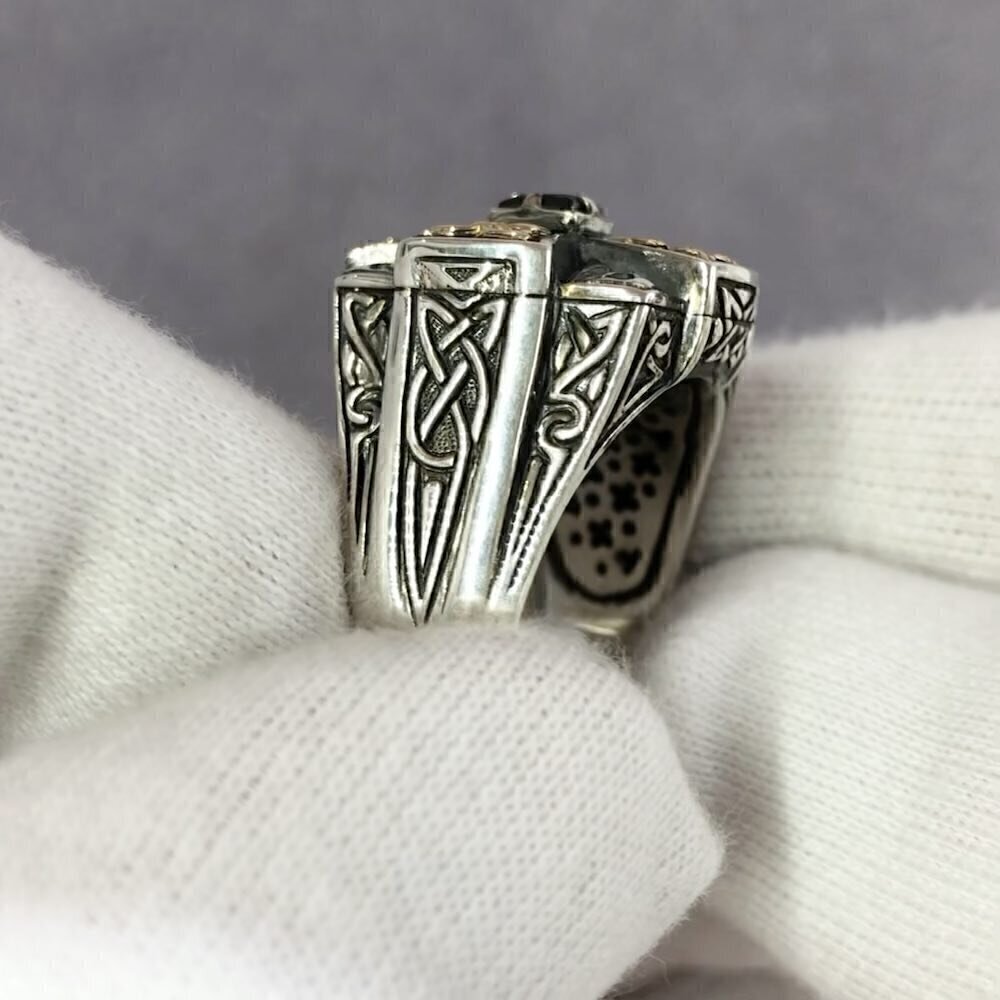 Купить Кольцо из серебра "Апостол" с гранатом (32233)