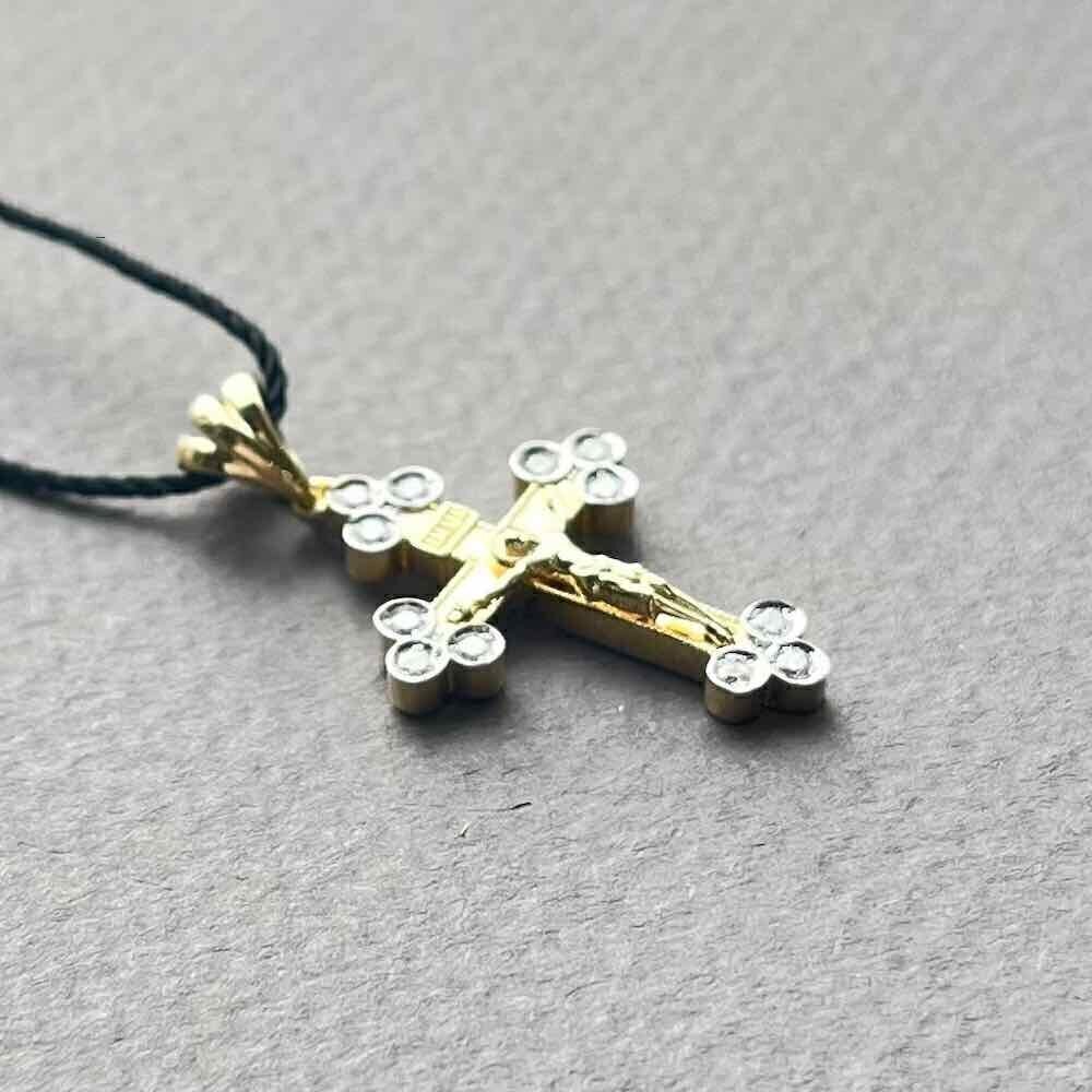 Купить Крест из желтого золота "Спаси и Сохрани" с бриллиантами (41536)