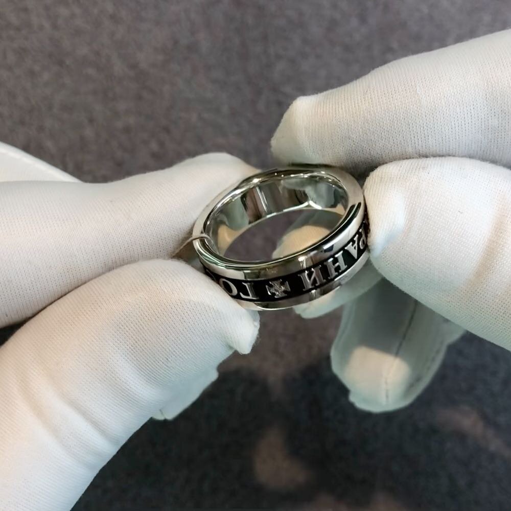 Купить Кольцо из серебра "Спаси и Сохрани" с бриллиантом (32034)