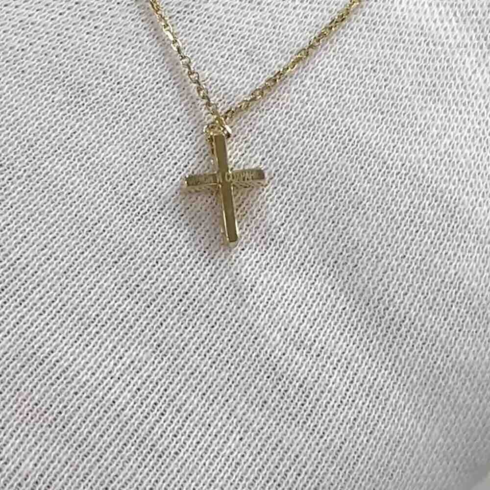 Купить Крест из желтого золота "Спаси и Сохрани" с бриллиантами на цепочке (41427)