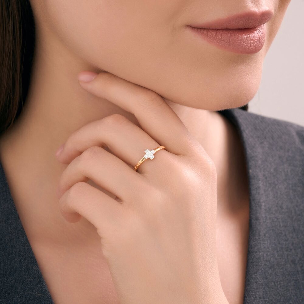 Купить Кольцо из красного золота "Спаси и Сохрани" с фианитами (31073)