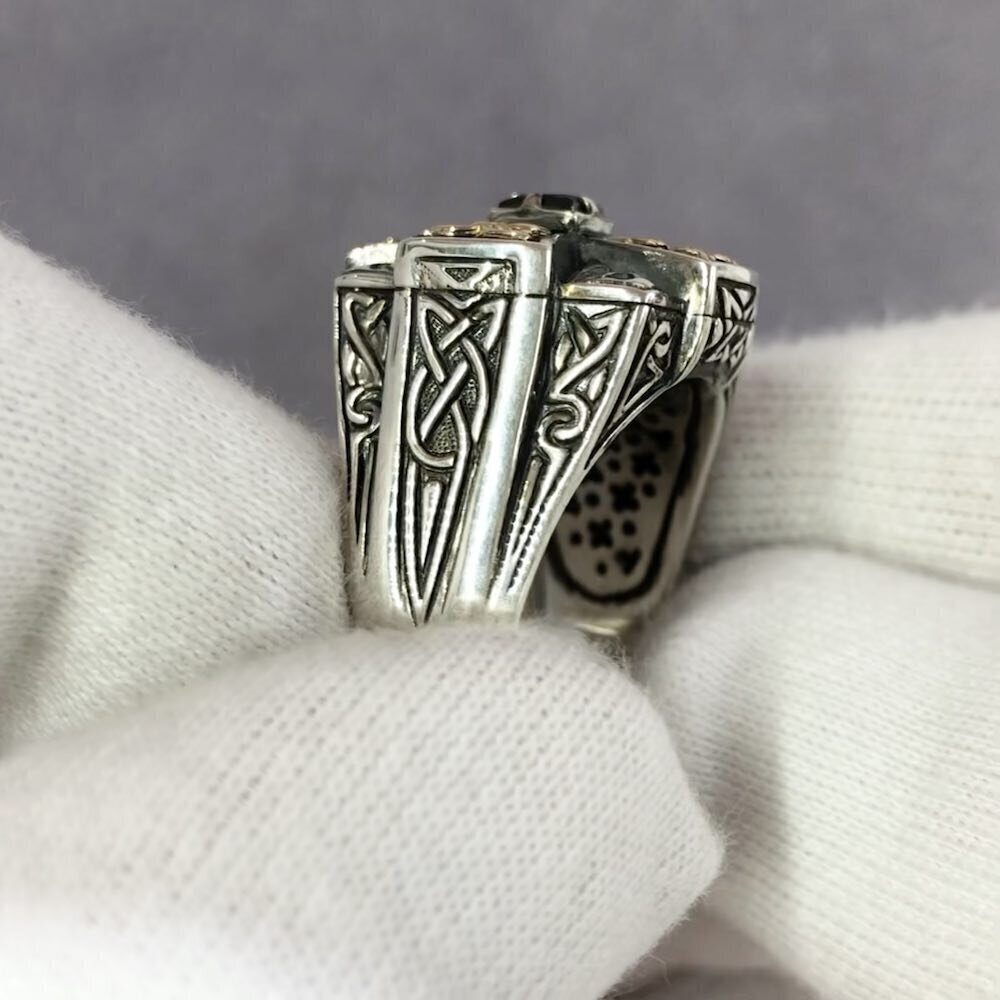 Купить Кольцо из серебра "Апостол" с гранатом (32233)