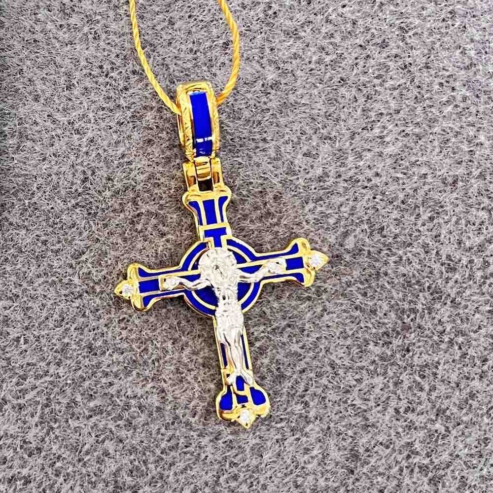 Купить Крест из серебра "Спаси и Сохрани" с фианитами (42796)