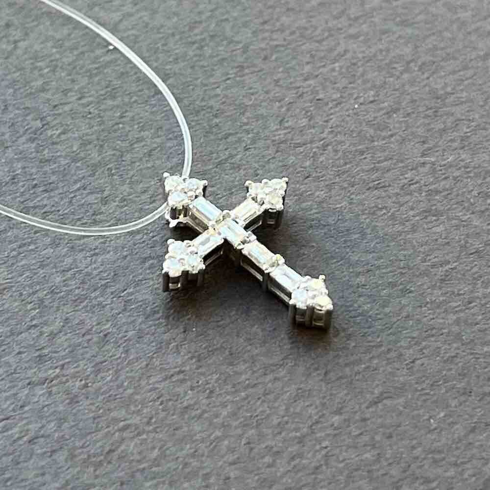 Купить Крест из белого золота "Спаси и Сохрани" с бриллиантами (41579)