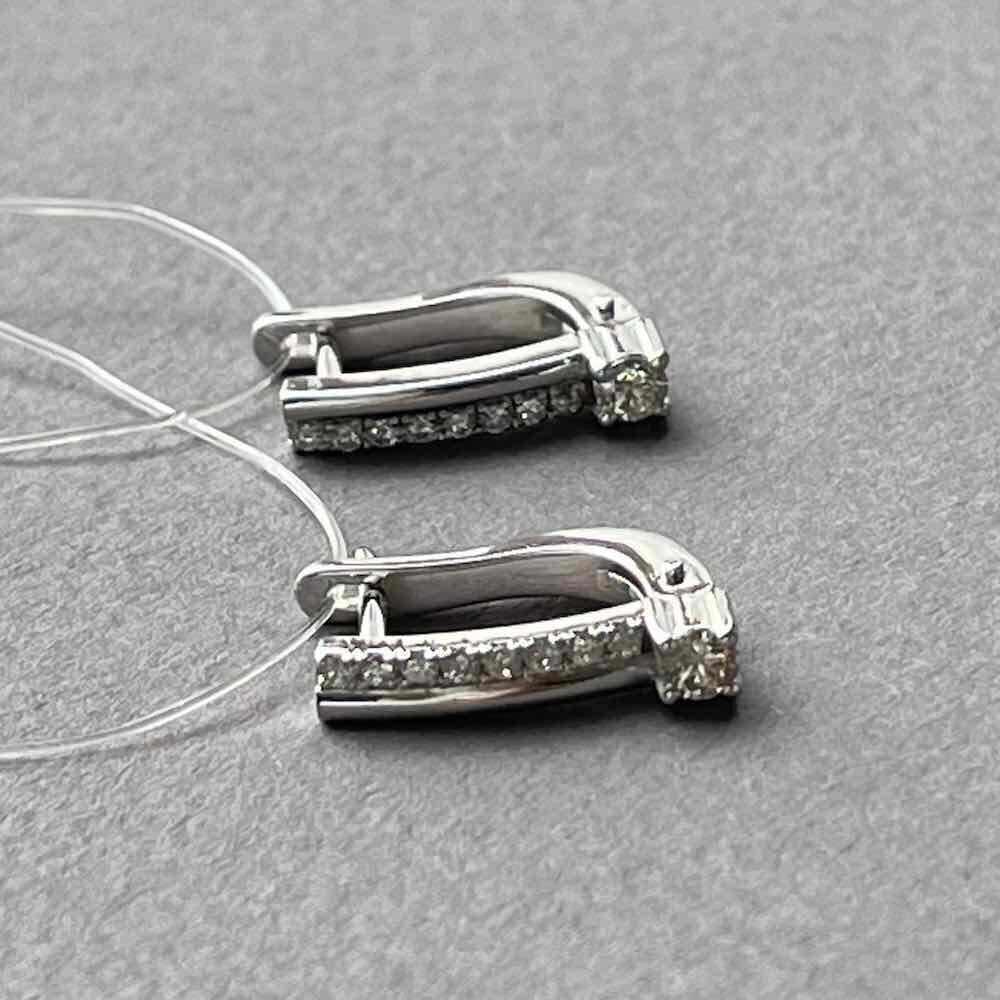 Купить Серьги из белого золота с бриллиантами (71022)