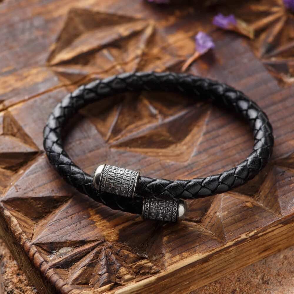 Купить Браслет из кожи и серебра "Животворящему Кресту" (12403)