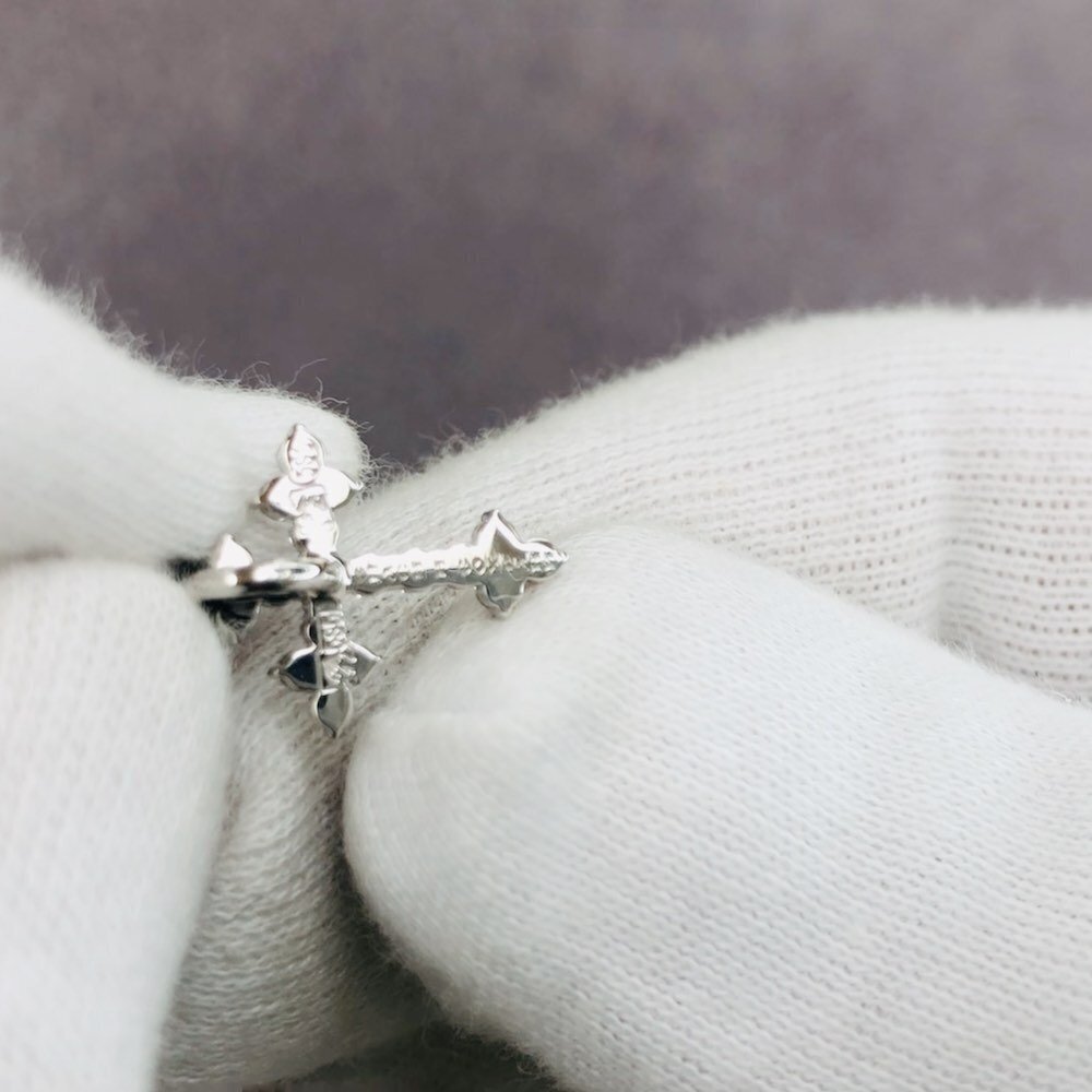 Купить Крест из белого золота "Спаси и Сохрани" с бриллиантами (41544)