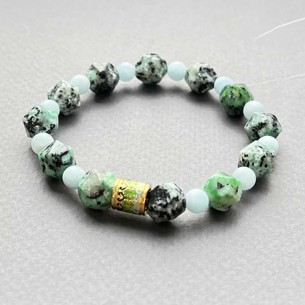 Купить Браслет из яшмы и аквамарина "Горский" с бусиной из серебра (12235)