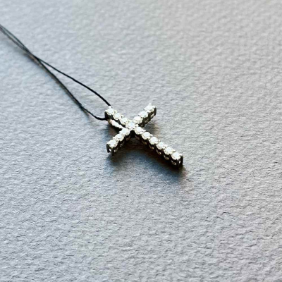 картинка Крест из белого золота "Спаси и Сохрани" с бриллиантами (41224) 