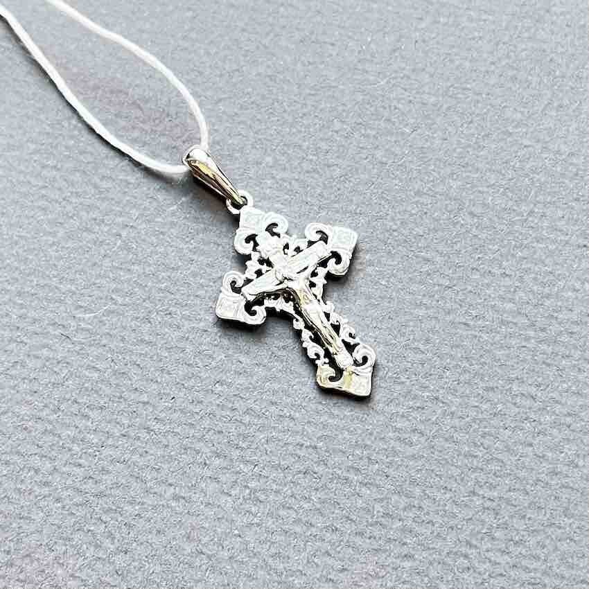 Купить Крест из белого золота "Спаси и Сохрани" с фианитами (41285)