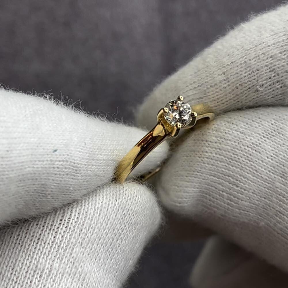 Купить Кольцо из желтого золота "Спаси и Сохрани" с бриллиантом (31003)