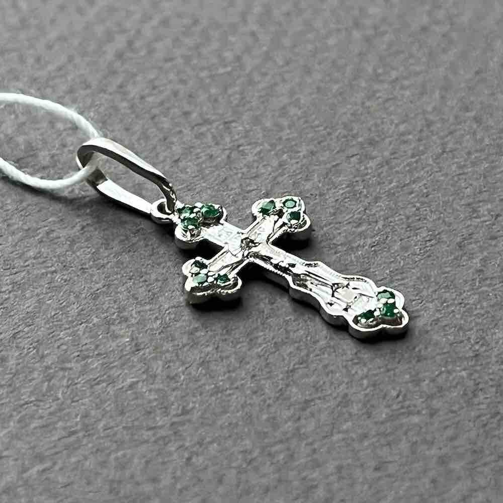 Купить Крест из белого золота "Спаси и Сохрани" с изумрудами (41527)