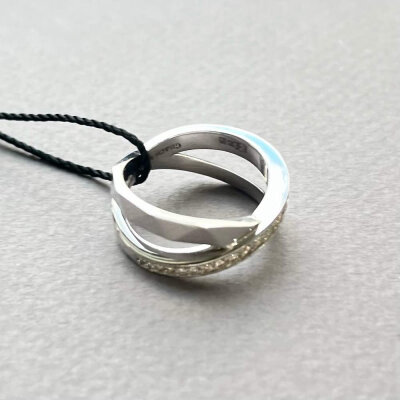 картинка Кольцо из белого золота "Спаси и Сохрани" с бриллиантами (31049) 