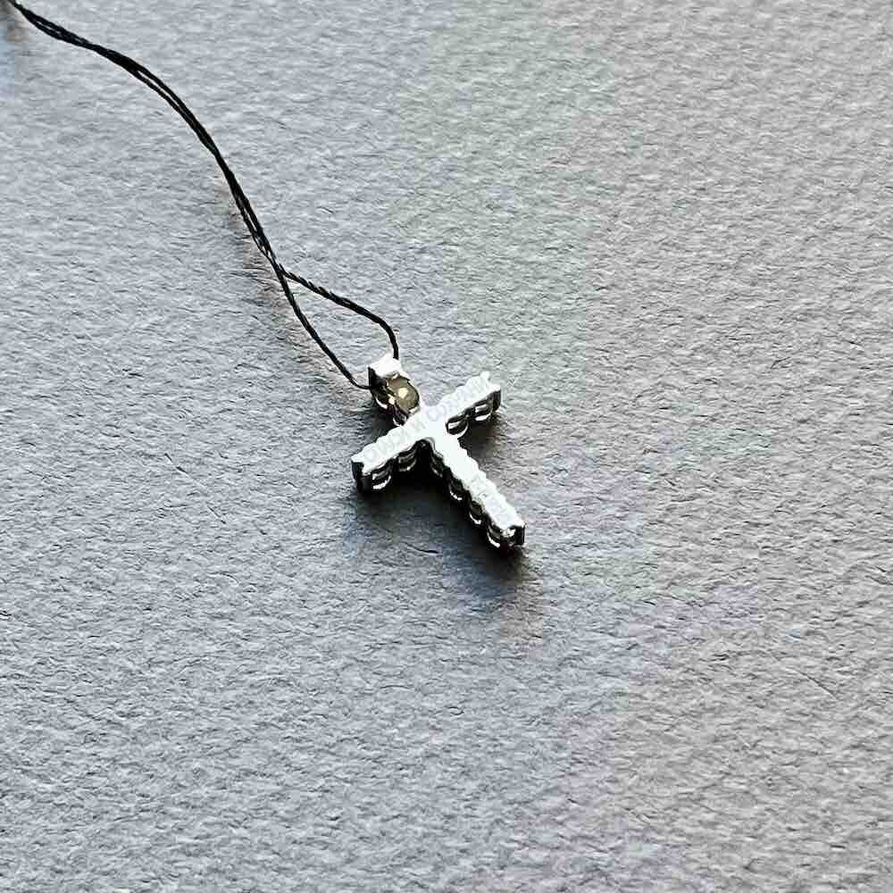 Купить Крест из белого золота "Спаси и Сохрани" с бриллиантами (41199)