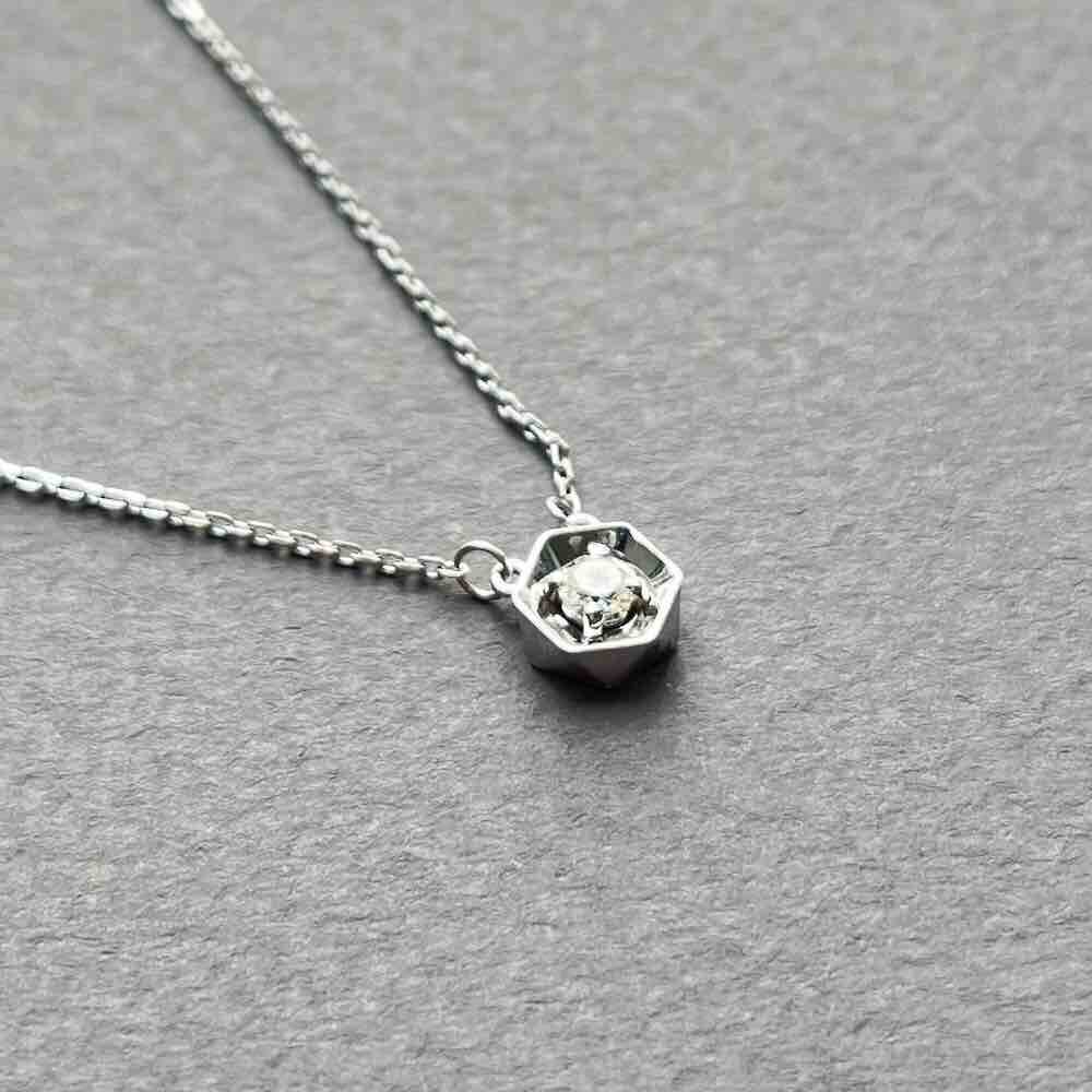 Купить Подвеска из белого золота с бриллиантами на цепочке (51101)