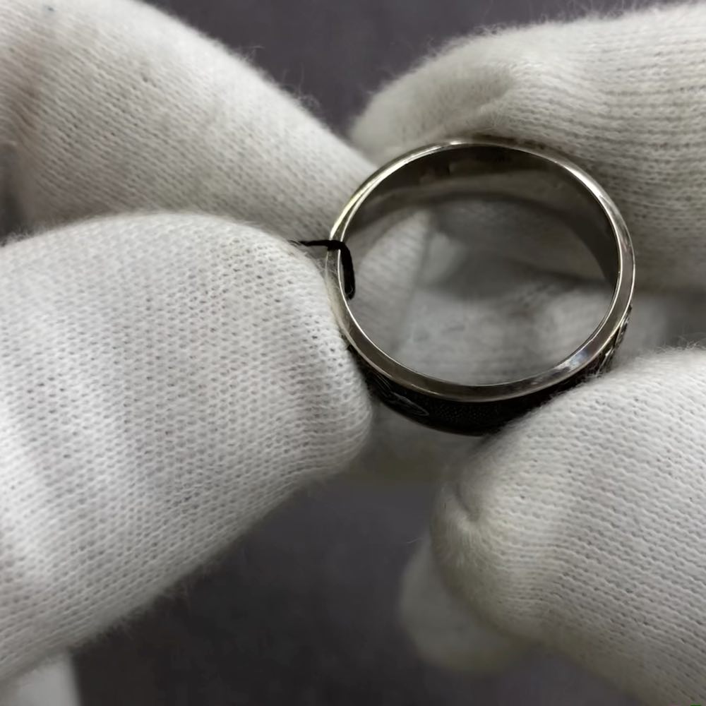 Купить Кольцо из серебра "Спаси и Сохрани" (32200)