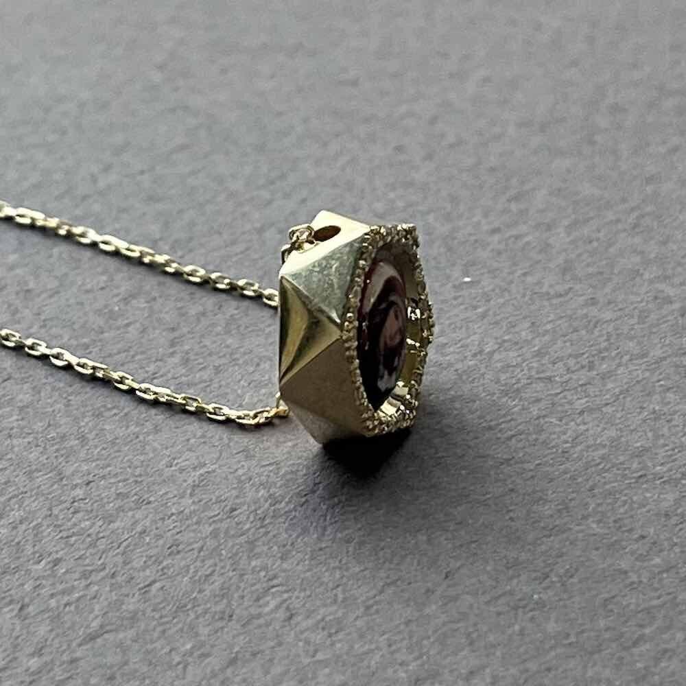 Купить Образ из желтого золота "Божия Матерь Казанская" с бриллиантами на цепочке (51122)