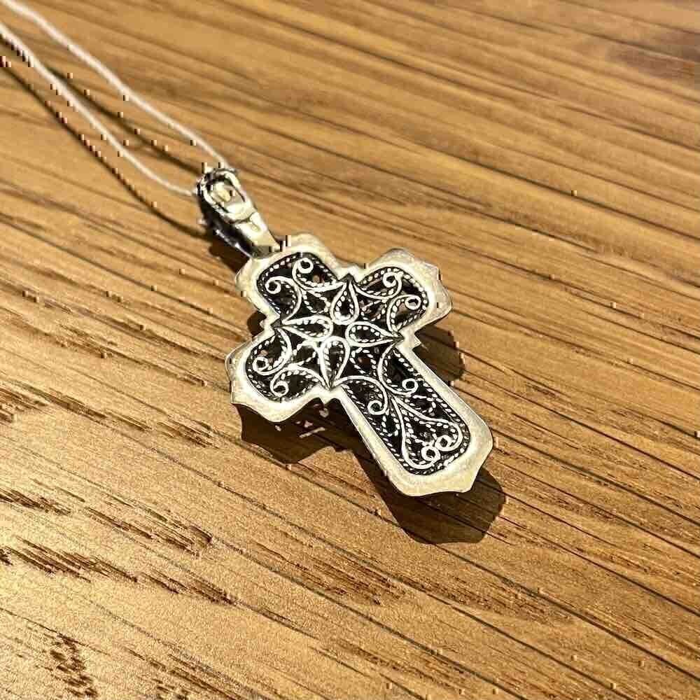 Купить Крест из серебра с изумрудом (97082)
