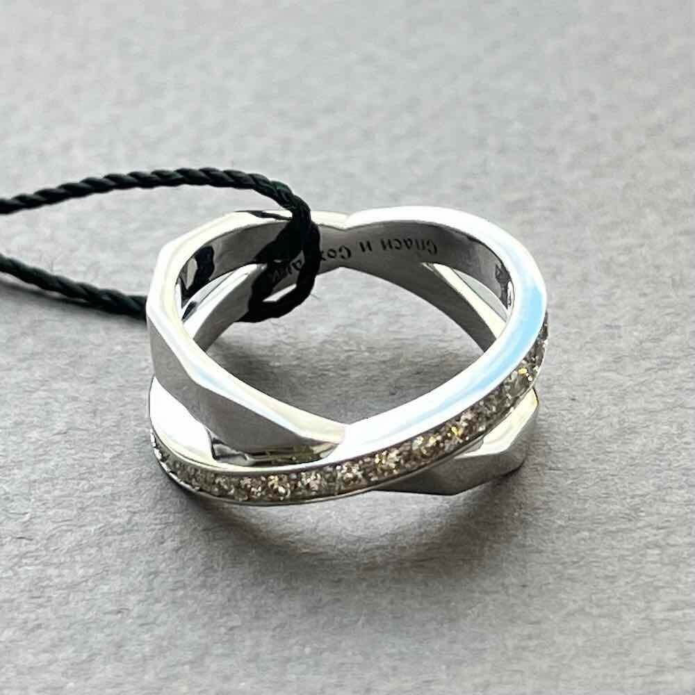 Купить Кольцо из белого золота "Спаси и Сохрани" с бриллиантами (31049)