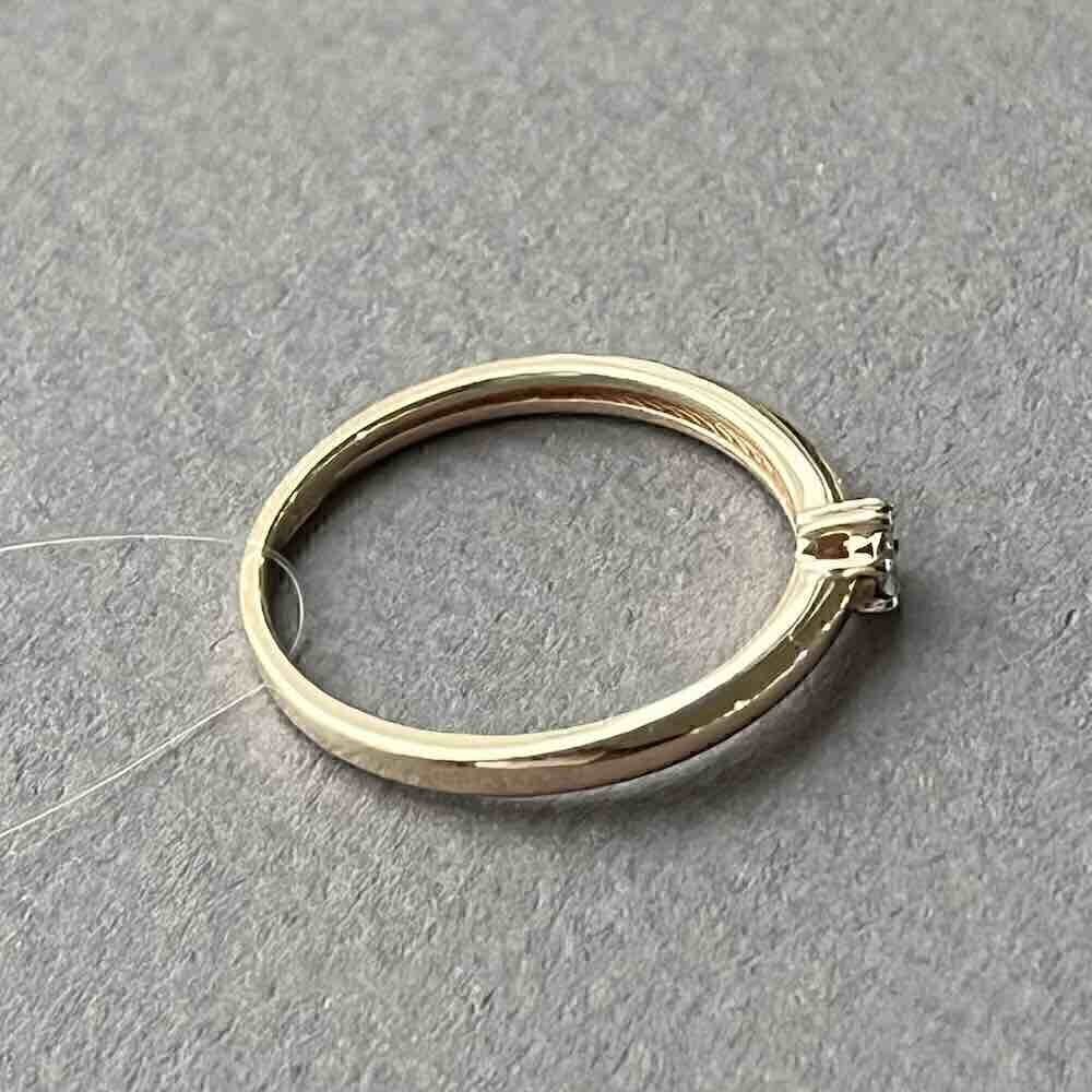 Купить Кольцо из красного золота с бриллиантом (31001)