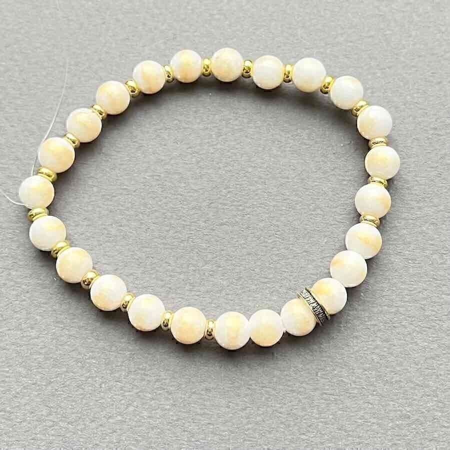 Купить Браслет из нефрита "Всем Святым" с бусинами из серебра (12238)