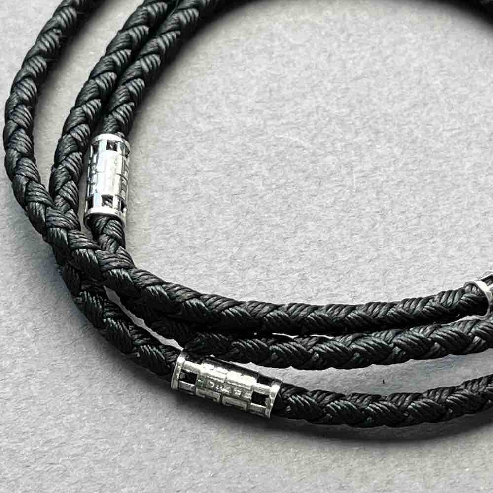 Купить Гайтан с замком из серебра "Спаси и Сохрани" 4 бусины (92578)