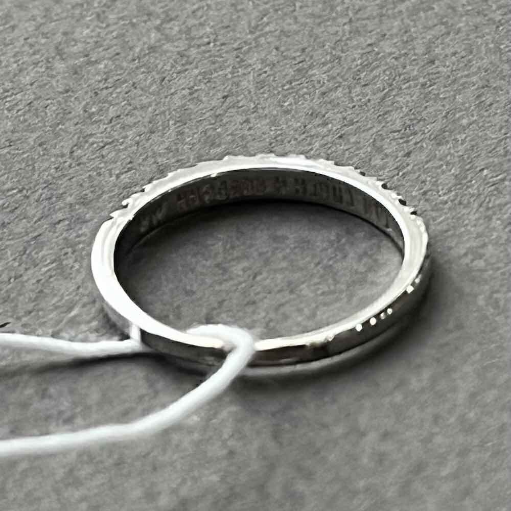 Купить Кольцо из белого золота "Спаси и Сохрани" с фианитами (31043)