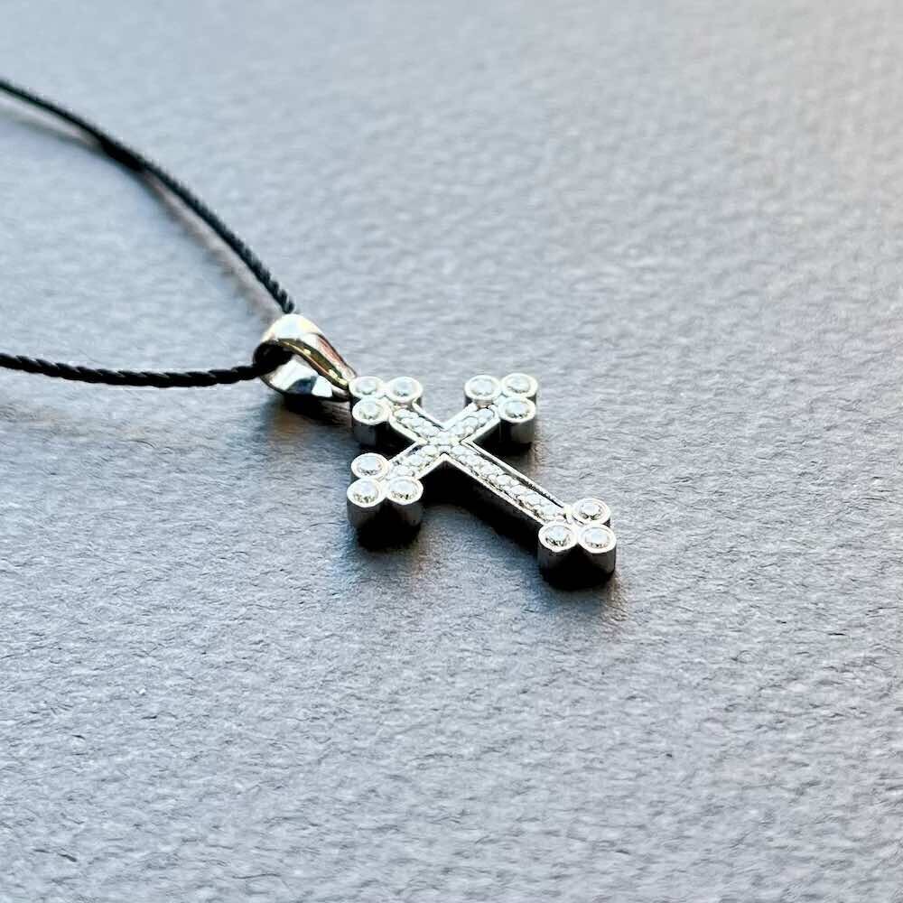 Купить Крест из белого золота "Спаси и Сохрани" с бриллиантами (41231)