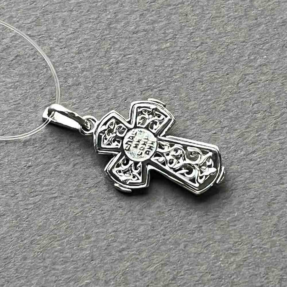 Купить Крест из белого золота "Спаси и Сохрани" с бриллиантами (41409)