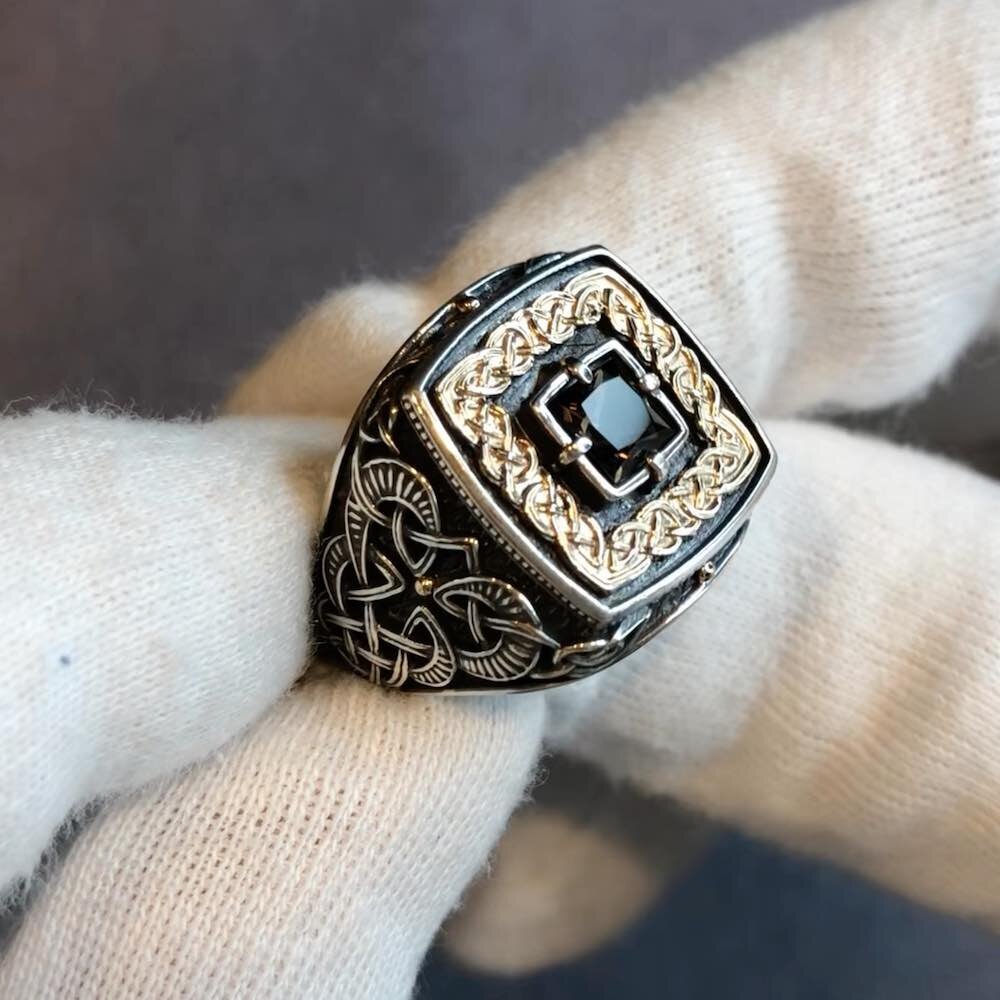 Купить Кольцо из серебра "Дар Волхвов" с раухтопазом (32236)