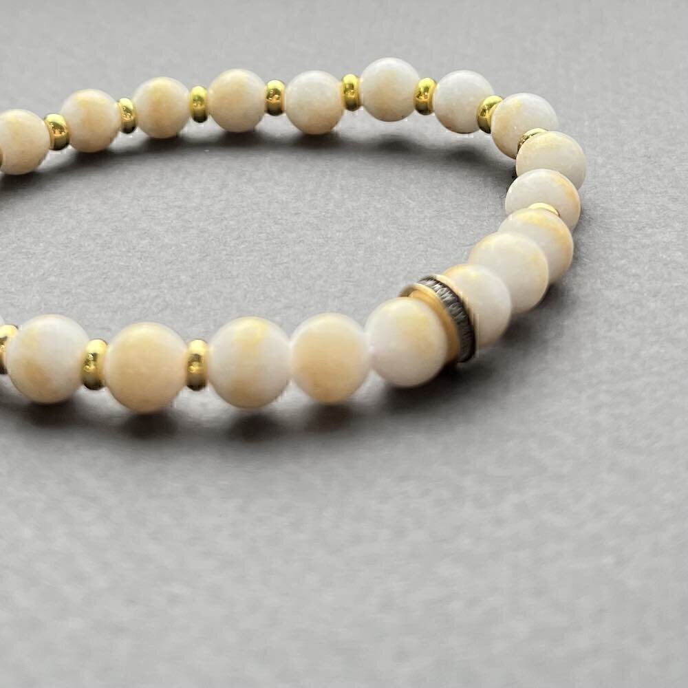 Купить Браслет из нефрита "Всем Святым" с бусинами из серебра (12238)