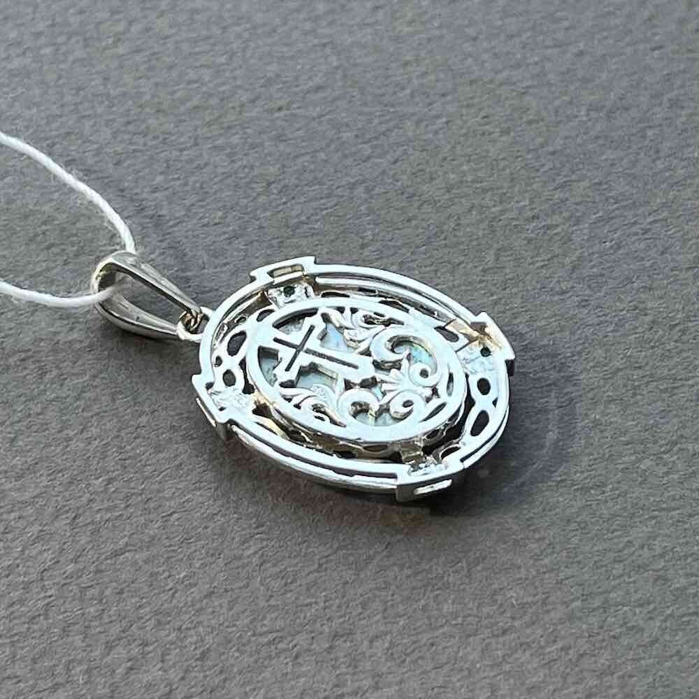 Купить Образ из белого золота "Святая Матрона Московская" с изумрудами (51112)