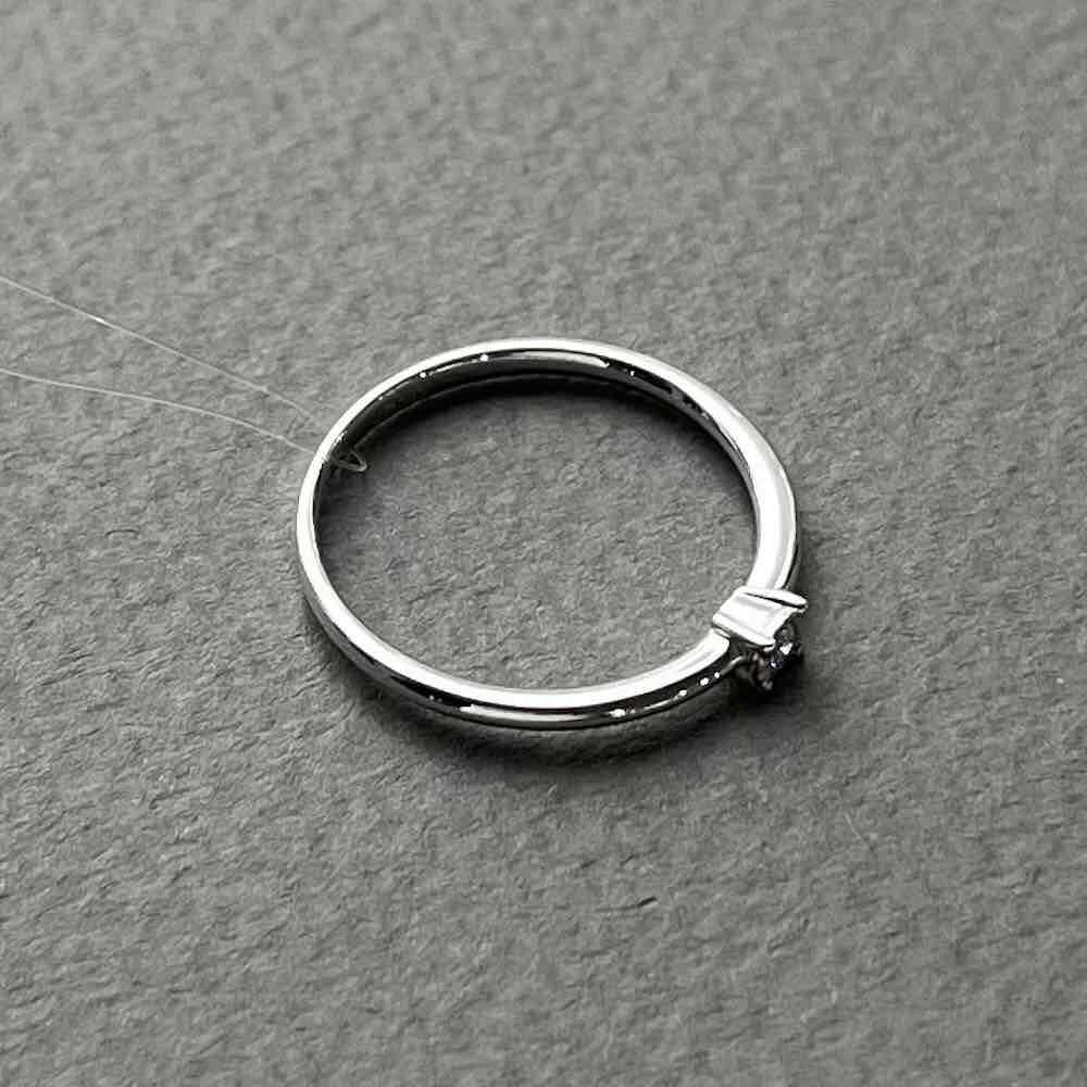 Купить Кольцо из белого золота с бриллиантом (31002)