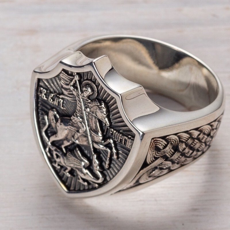 Купить Кольцо из серебра "Святой Георгий Победоносец" (32070)