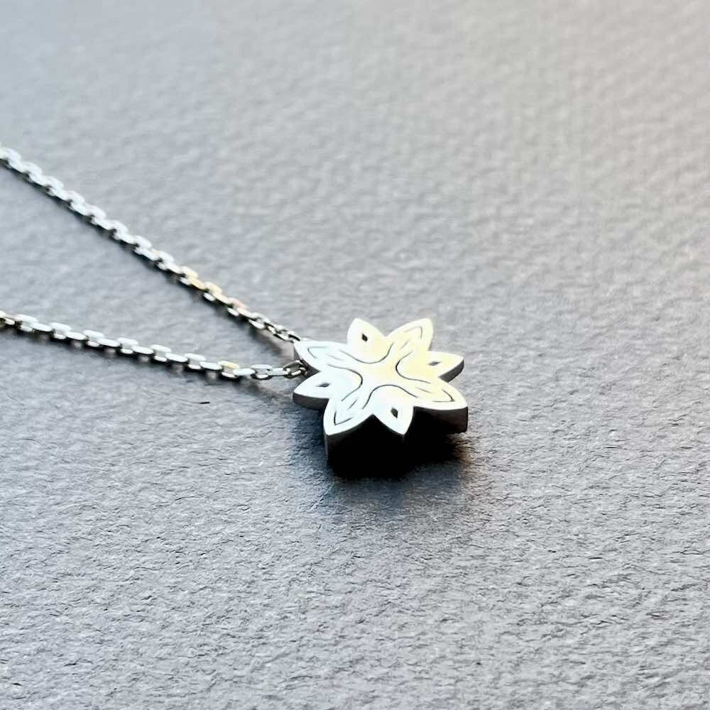 Купить Колье с подвеской из белого золота с бриллиантами (91034)