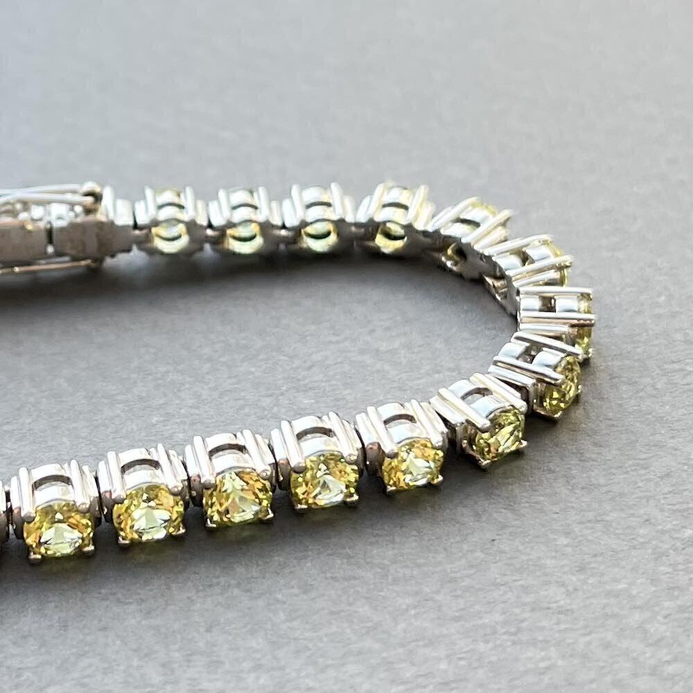 Купить Браслет из белого золота с сапфирами (11003)