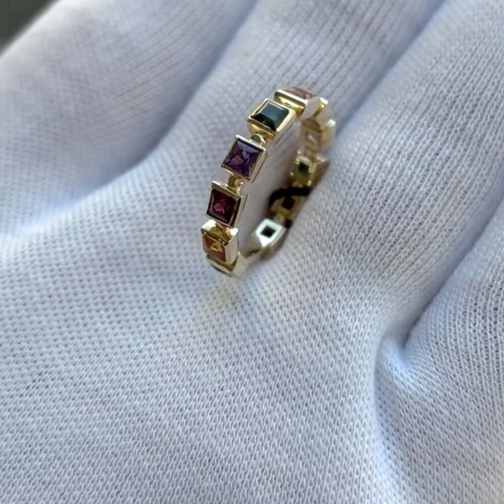 Купить Кольцо из желтого золота "Спаси и Сохрани" с камнями (31048)