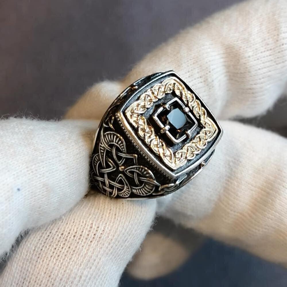 Купить Кольцо из серебра "Дар Волхвов" с раухтопазом (32236)