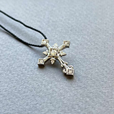 картинка Крест из белого золота "Спаси и Сохрани" с бриллиантами (41227) 