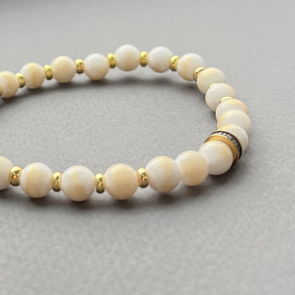 Купить Браслет из нефрита "Всем Святым" с бусинами из серебра (12238)