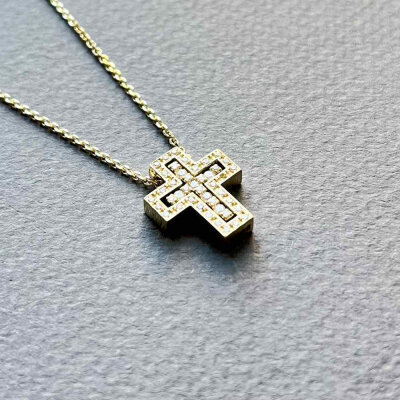 картинка Крест из желтого золота "Спаси и Сохрани" с бриллиантами на цепочке (41345) 
