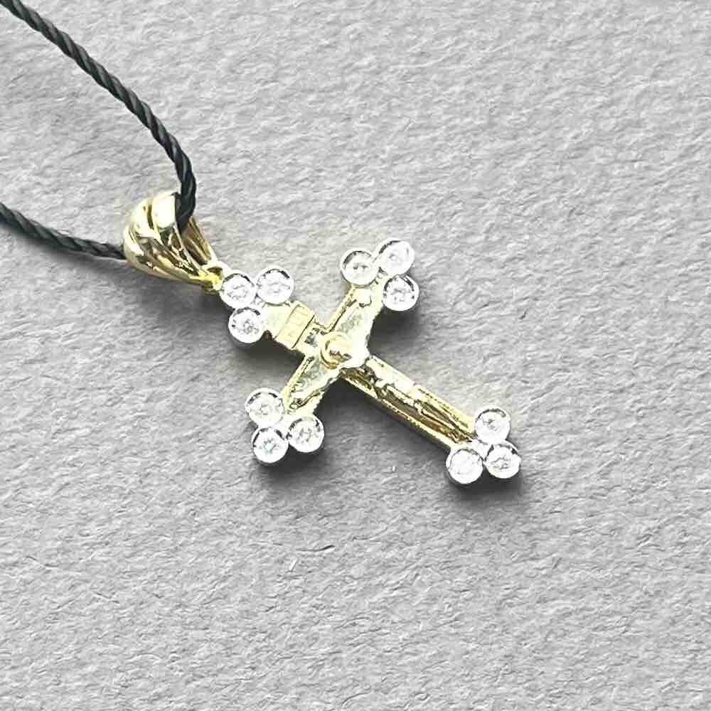 Купить Крест из желтого золота "Спаси и Сохрани" с бриллиантами (41536)