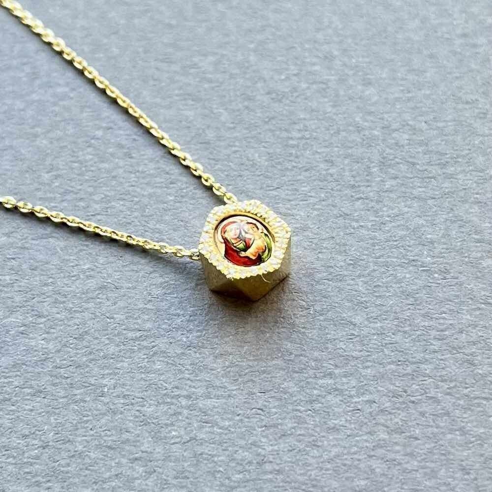 Купить Образ из желтого золота "Божия Матерь Казанская" с бриллиантами на цепочке (51059)