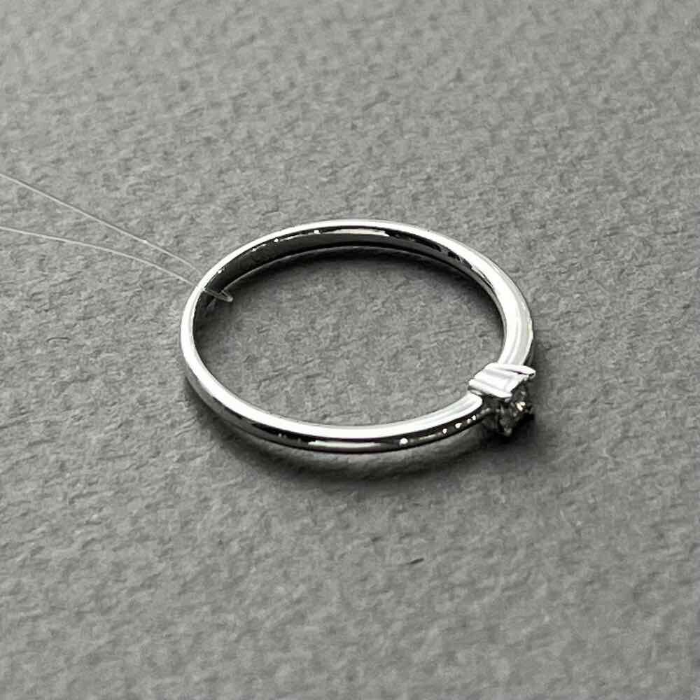 Купить Кольцо из белого золота с бриллиантом (31002)