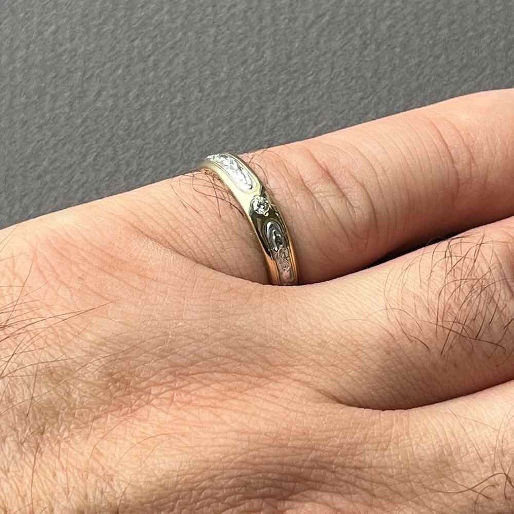 Купить Кольцо из желтого золота "Пресвятая Богородица" с бриллиантом (31053)