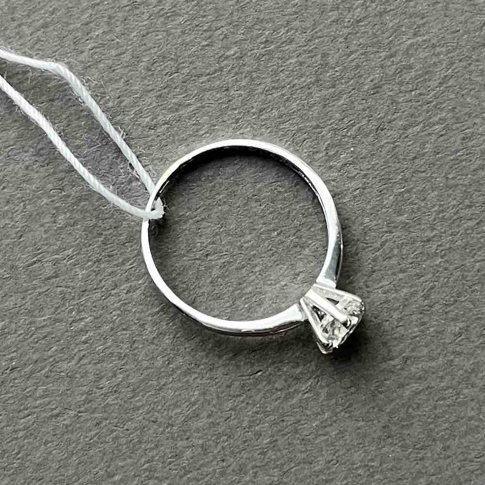 Купить Кольцо из белого золота "Спаси и Сохрани" с фианитом (31064)